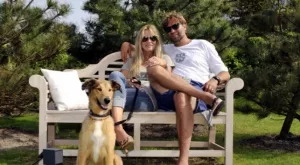 {{ otherArticle[0].article.title }}