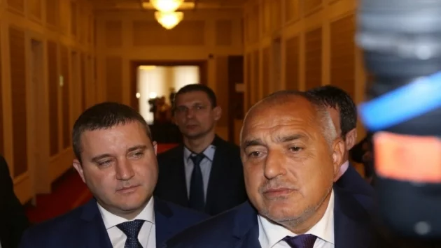 Икономическият поглед на властта след формалния край на извънредното положение