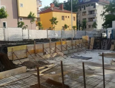 В абсурден случай със строеж в Бургас - инвеститорът се оплаква