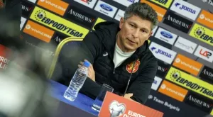 {{ otherArticle[0].article.title }}