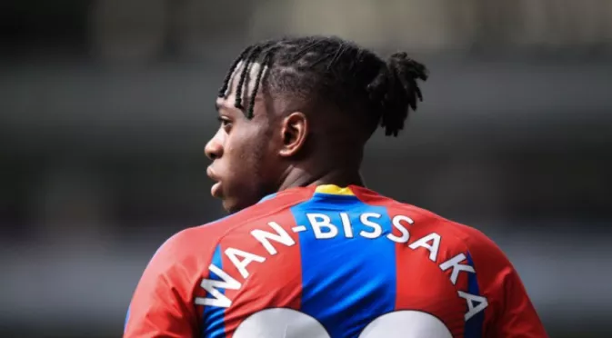 Официално: Уан-Бисака подписа дългосрочен договор с Манчестър Юнайтед