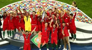 {{ otherArticle[0].article.title }}