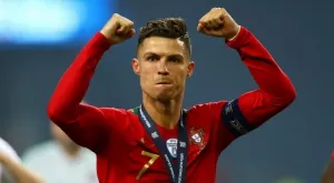 Роби Кийн помоли Роналдо да спре да вкарва в квалификациите за Евро 2020