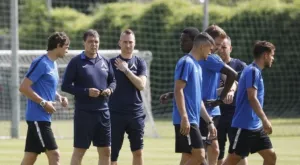 {{ otherArticle[0].article.title }}