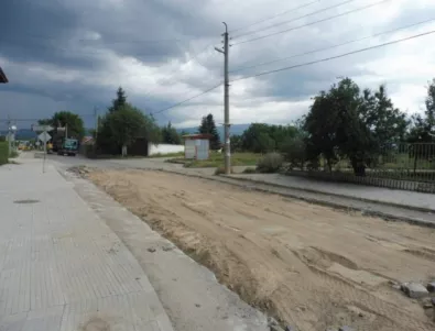 Започна ремонт на пътя Стамболийски - Йоаким Груево 