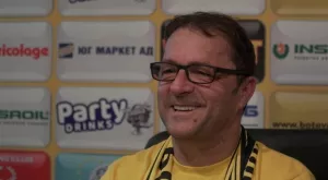 Желко Петрович чака 20 заплати, за да разтрогне с Ботев Пд