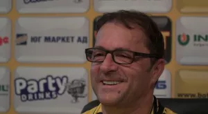 Бившият треньор на Ботев Пловдив с разтърсващи подробности за престоя си в клуба