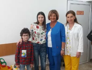 Деца от Смолян дариха на болницата инхалатори, термометри и чаршафи  