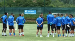 {{ otherArticle[0].article.title }}