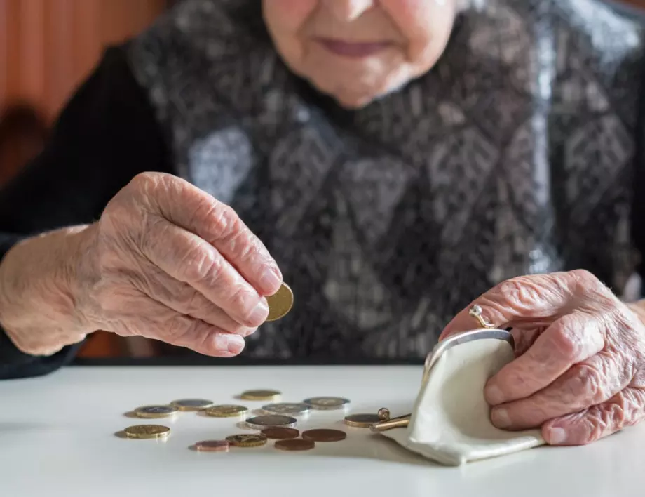 Иван Нейков: Пари за осъвременяване на старите пенсии има - тезата "няма средства" не е вярна