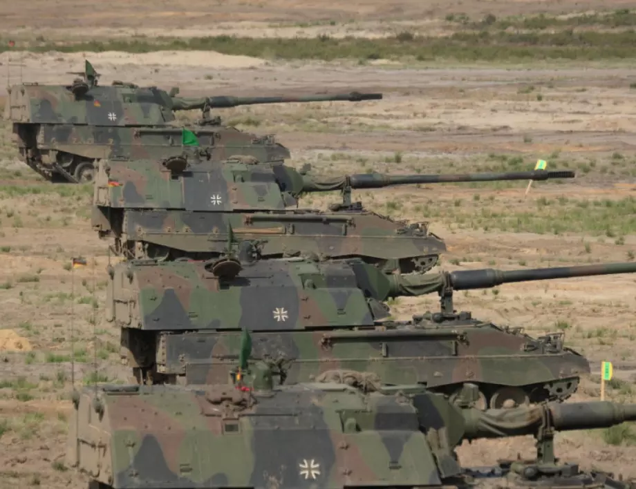 Bloomberg: Германия ще предостави танкове, но не на Украйна