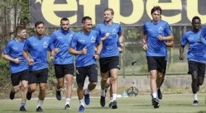 {{ otherArticle[0].article.title }}