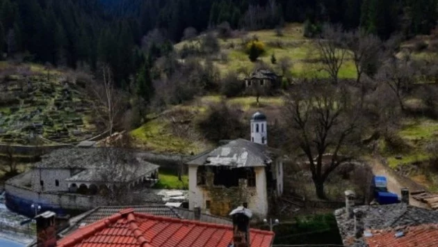 Поръчка за реставрация на старинно училище в Широка лъка обяви Смолян