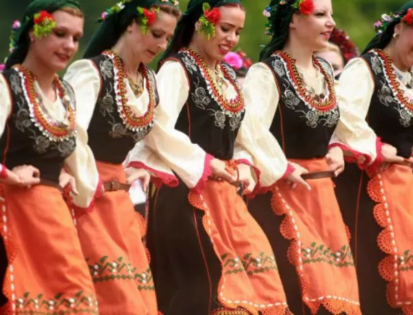 Летен фолклорен празник със сцена под липите ще радва русенци и гости 