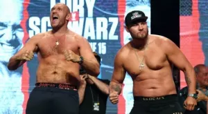 ВИДЕО: Фюри и Шварц се почнаха с маси и столове преди самата битка