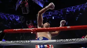 Уникалният "танц" на Фюри и серията от удари, с която разби Шварц (ВИДЕО)