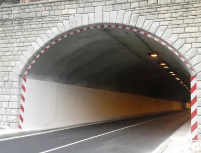 Движението към София в тунел „Мало Бучино“ на “Струма“ ще е в една лента