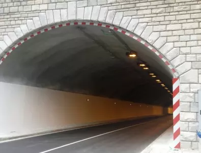 До 8 януари АПИ приема оферти за проектиране и ремонт на три тунела