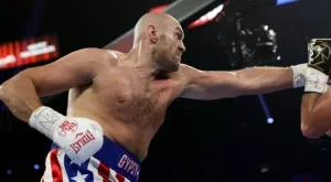 ВИДЕО: Тайсън Фюри дебютира в кеча с победа