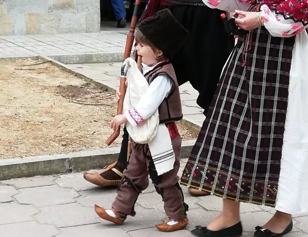 На български фолклор ще се учат безплатно деца от Асеновград