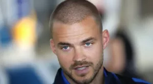 {{ otherArticle[0].article.title }}