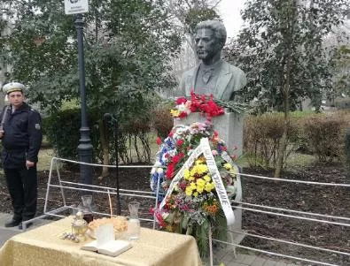 Предложение: Да осветят паметниците на националните герои в Бургас