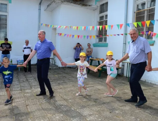 Кметът на Видин посети детския летен лагер в Синаговци