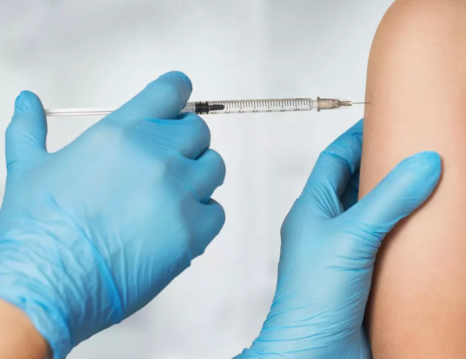 Британски доброволец разказва за изпробване на ваксина 
