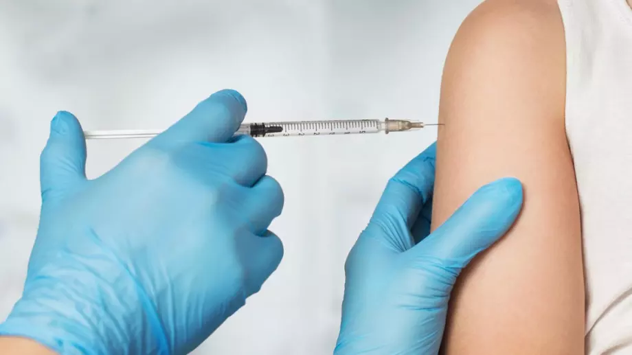 Могат ли бременни жени да се ваксинират срещу COVID-19?