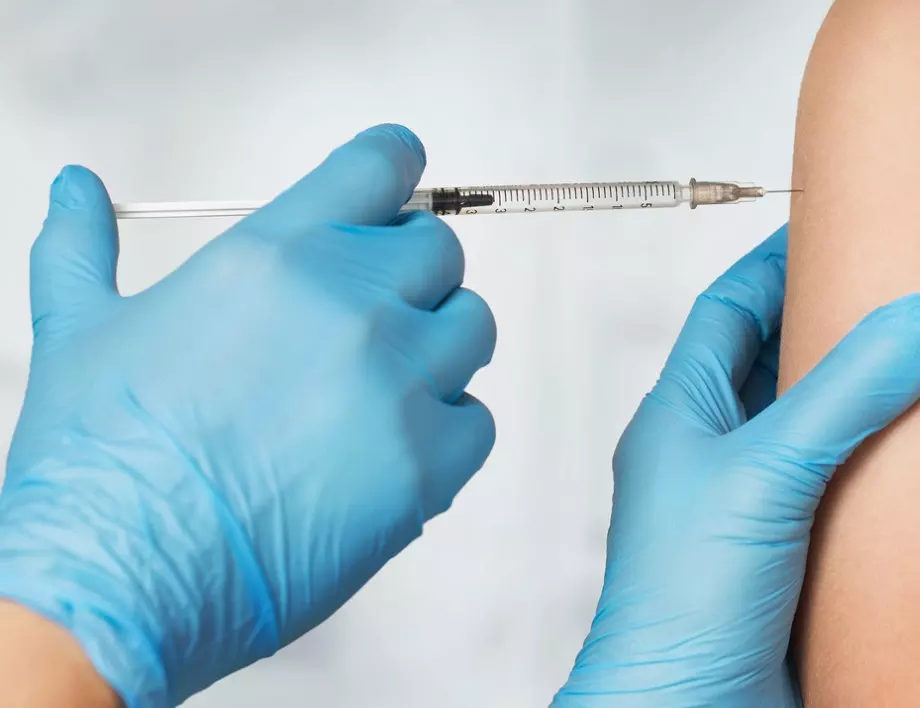 Масово ваксиниране на младежи между 16 и 18 години за 1 юни в Румъния