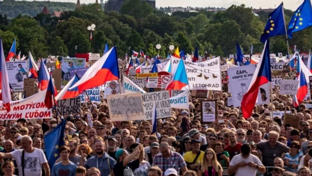 Над 1 млн. души ще протестират днес в Чехия, отбелязвайки „нежната” революция