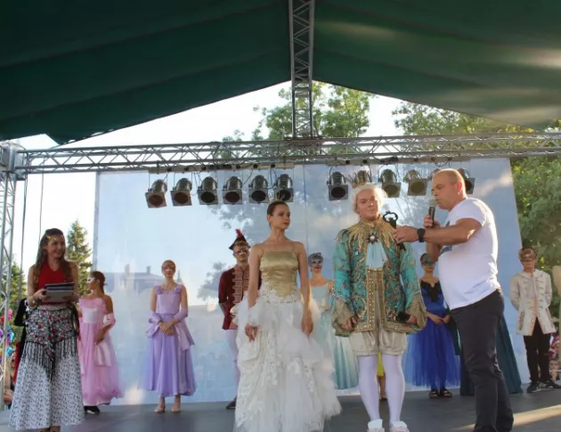 Пъстрият карнавал на Русе привлече хиляди русенци и гости на града (СНИМКИ)