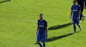 {{ otherArticle[0].article.title }}