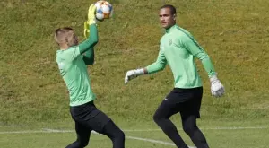 {{ otherArticle[0].article.title }}