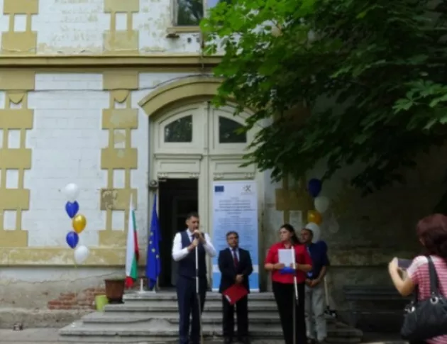 Забележителна сграда в Пловдив се връща към живота (СНИМКИ)