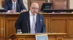 Кралев: Държавата помага на всички отбори, влезли във висшия ешелон на българския футбол 