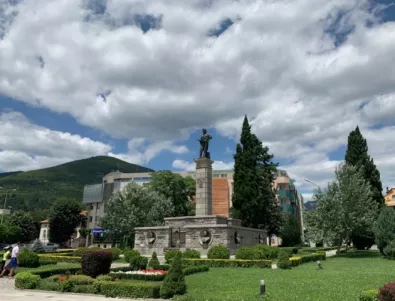 Сливен - градът на стоте войводи: Местата, които задължително да посетим (СНИМКИ)