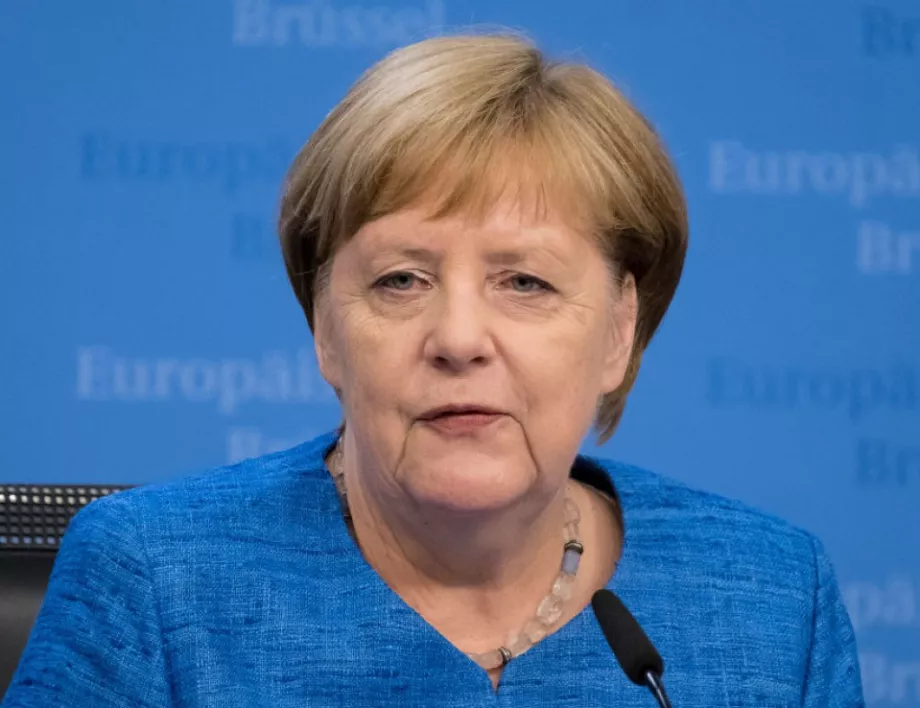 Нападателят от коледния базар в Берлин си направил селфи до дома на Меркел