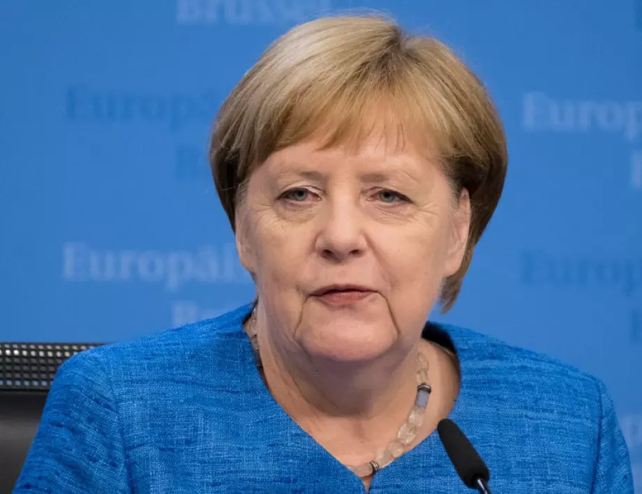 Социалдемократите спасиха коалицията на Меркел в ключов вот  