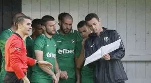 {{ otherArticle[0].article.title }}