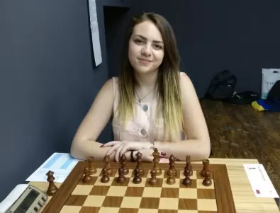 Увъртания от председателя на шахматната федерация за финансирането на Нургюл Салимова