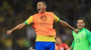 Бразилски национал купи 6,4 тона храна за нуждаещи се свои съграждани