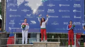 17-годишната Селин Али стана световна шампионка по стрелба
