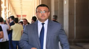 Вътрешният министър: Няма как да спрем хулиганите да ходят на стадиона