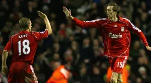 Бившият нападател на Ливърпул Дирк Каут се готви за боксов мач през есента