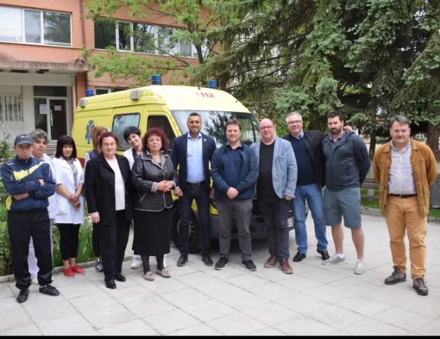 Фондация дари линейка и апаратура на община Елин Пелин