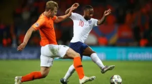 {{ otherArticle[0].article.title }}