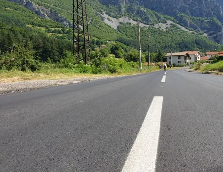 Ударно асфалтират улици във Враца и околните села