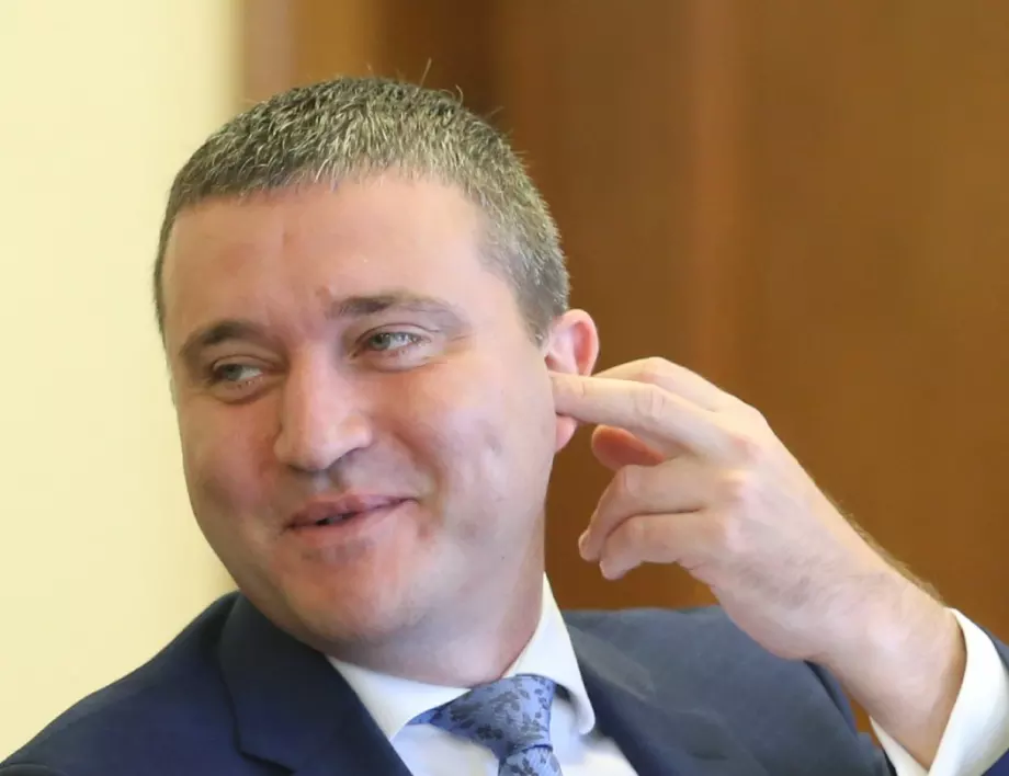 Нов епизод: Горанов реши да иска по-висок данък от лотариите, но и от бингото