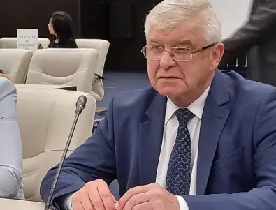 Министър Ананиев: Ще има още държави, пристигащите от които ще бъдат поставяни под карантина
